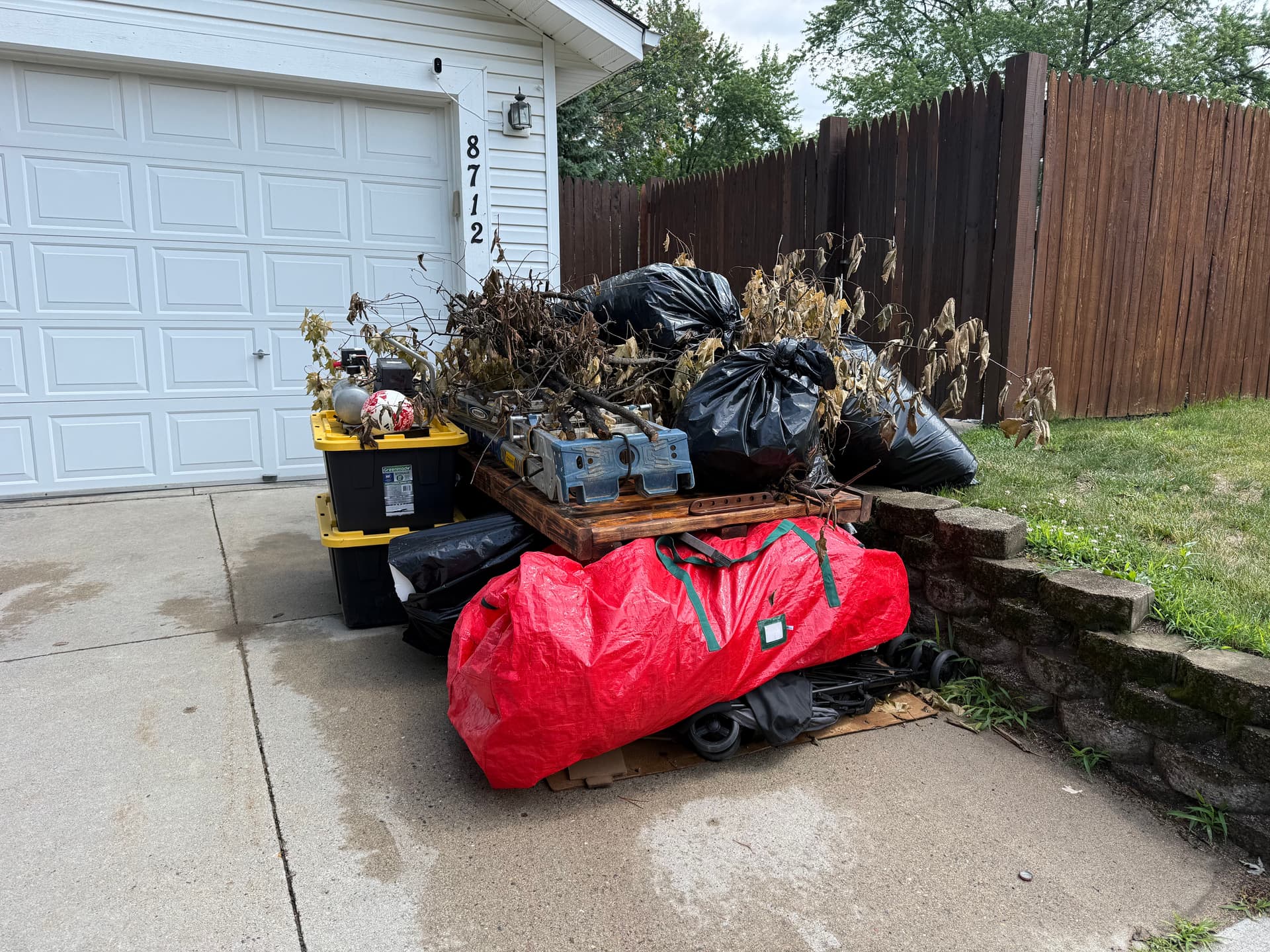 Garage Cleanout and Junk Hauling in Bloomington MN